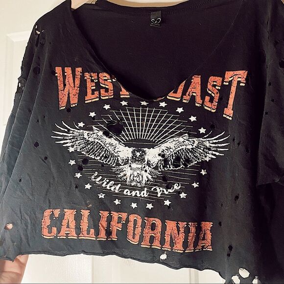 WINDSOR Women’s Oversized Distressed Graphic Tee - Picture 3 of 8